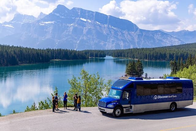 Banff and its Wildlife - Year Round Tour