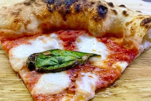 Private Naples Culinary Tour: Pizza, Wine & Local Tastings