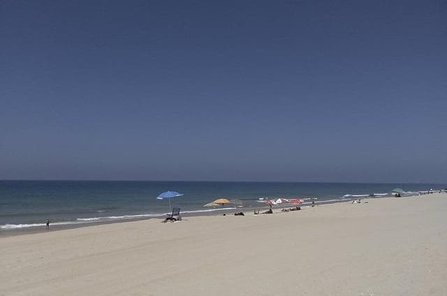 Faro City and Beach Tour on Electric Tuk tuks