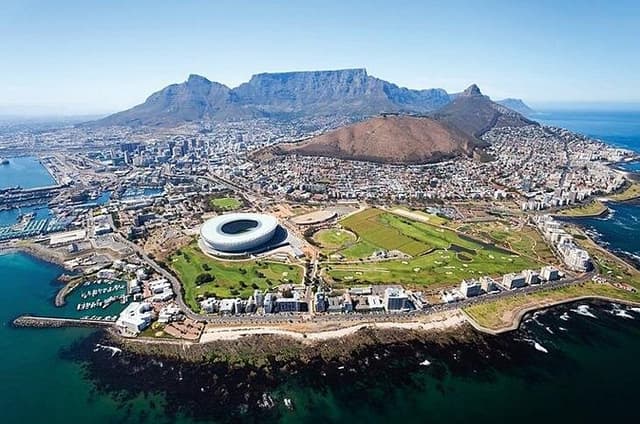 Cape Town City Tour with Table Mountain Cableway Experience