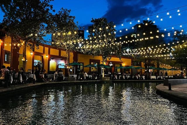 The best "Monterrey tour" of Night + Guide + transfer