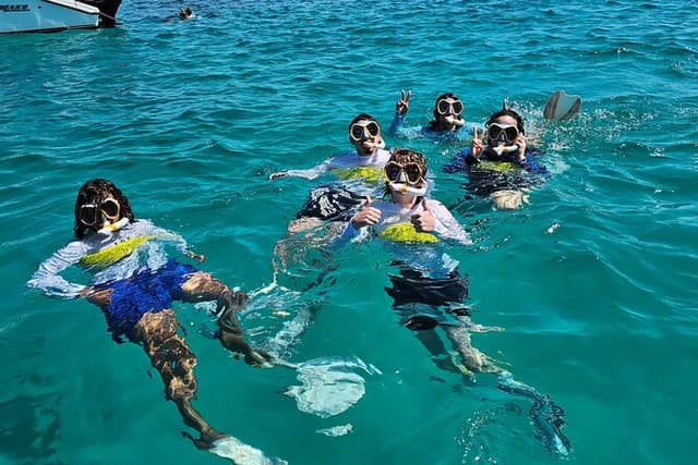 Private All-Inclusive Catamaran 24ft Boat Guided Snorkeling