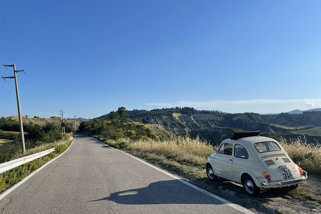 Guided Tour of Colli Bolognesi in Fiat 500