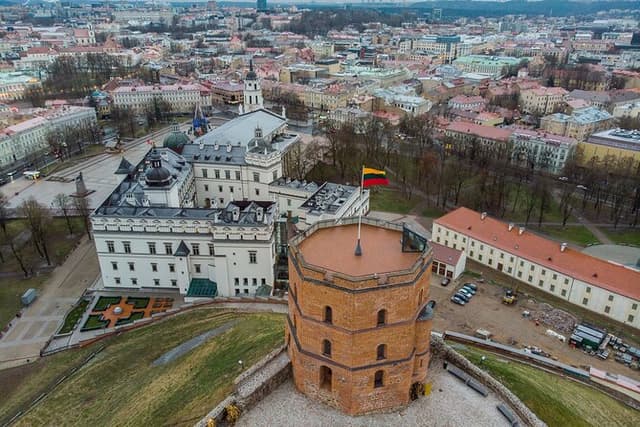 Private Half Day Tour of Vilnius Highlights by Minivan