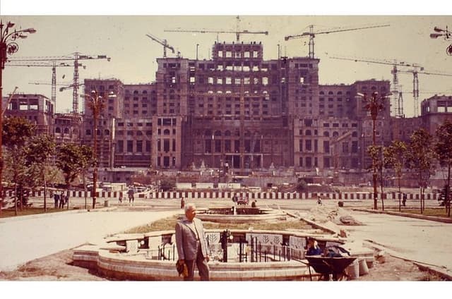 Communism Walking Tour from Lenin to Ceausescu in Bucharest