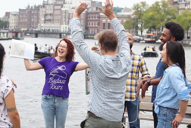 Small-Group Women's History Tour in Amsterdam