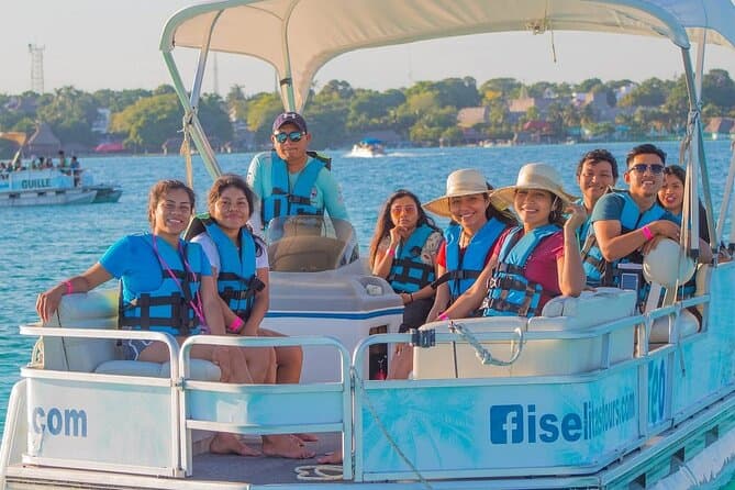 Best Bacalar Lagoon Tours: Explore the Seven Colors