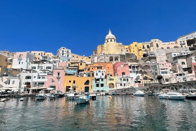Private tour of the island of Ischia and/or Procida on Gozzo Apreamare