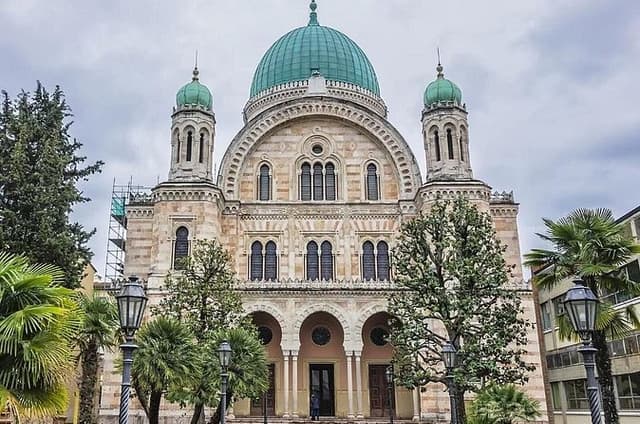 Jewish traditions in Florence: private walking tour