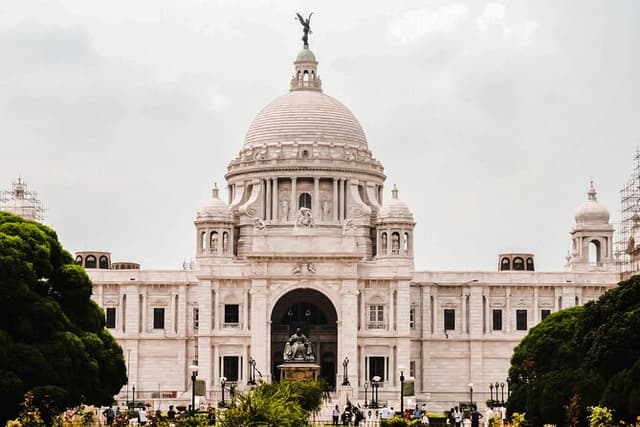 Kolkata Heritage & Sunset Experience: A Private Day Tour
