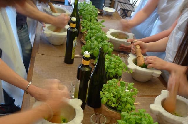 authentic Ligurian pesto lesson