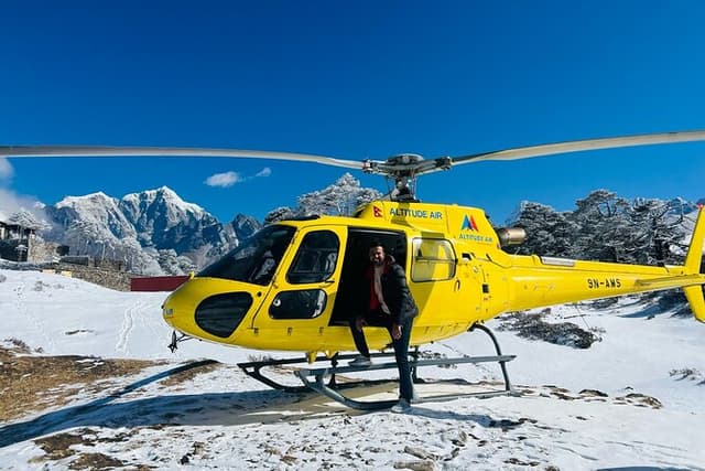 Everest Base Camp helicopter tour with landing