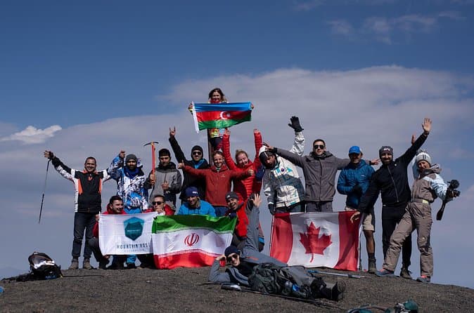 Compare Top Bazarduzu Peak Tours