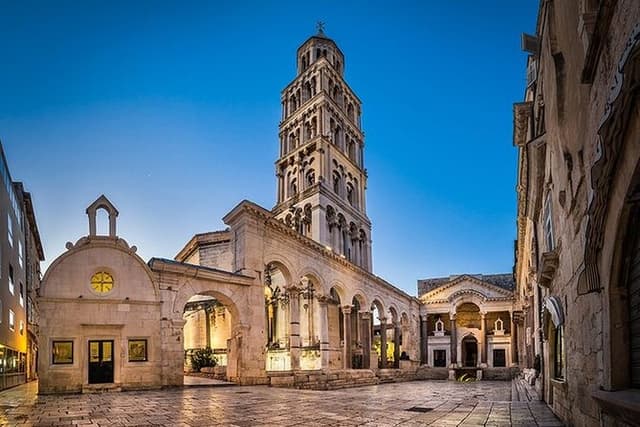 Best of Split & Trogir: Private VIP Tour with Local Guide