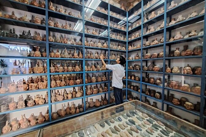 Larco Museum & Huaca Pucllana Tour