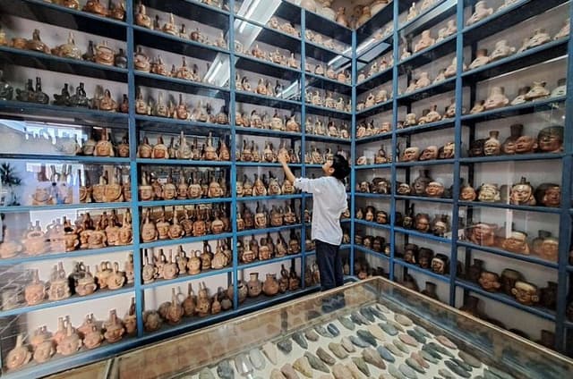 4 Hours Larco Museum and Huaca Pucllana in Lima City