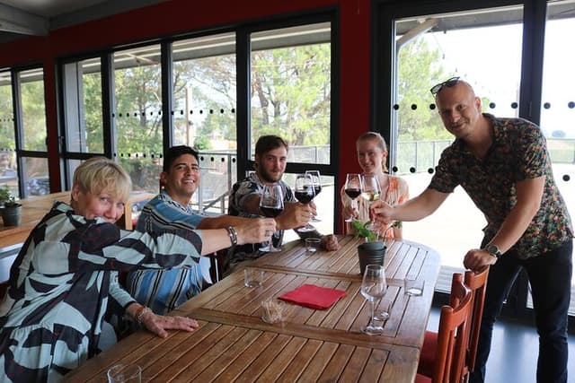 Bordeaux : Full Day Wine Tastings & Gourmet Lunch