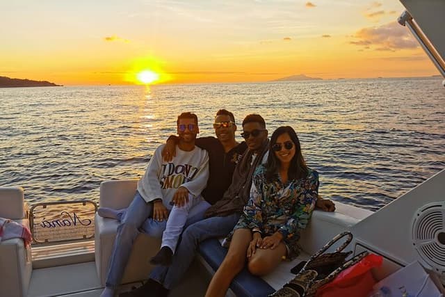 Sorrento Coast - Small Group Sunset Boat Experience