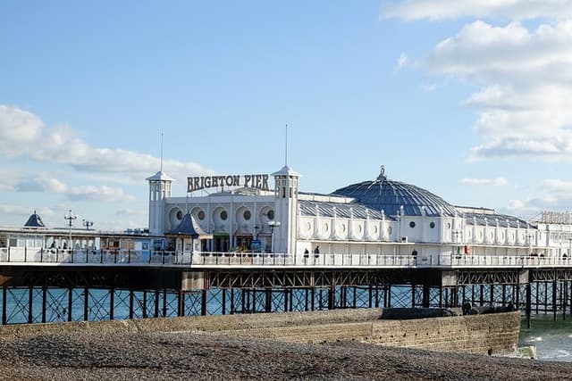 Brighton Private Tour: Coastal Gems & Cultural Wonders