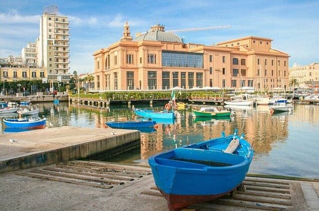 Bari Must-see Attractions Private Walking Tour