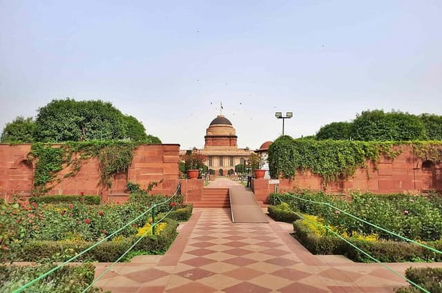 New Delhi British Landmarks Half Day Tour