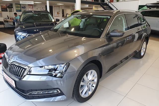 Arad to Bucharest - Private Guided Transfer - Car and Driver