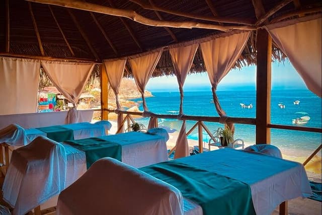 Beachfront Massage Experience in Mismaloya
