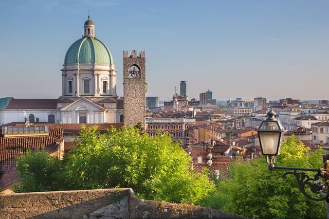 Brescia is Italy’ most underrated city - Walking tour & a drink