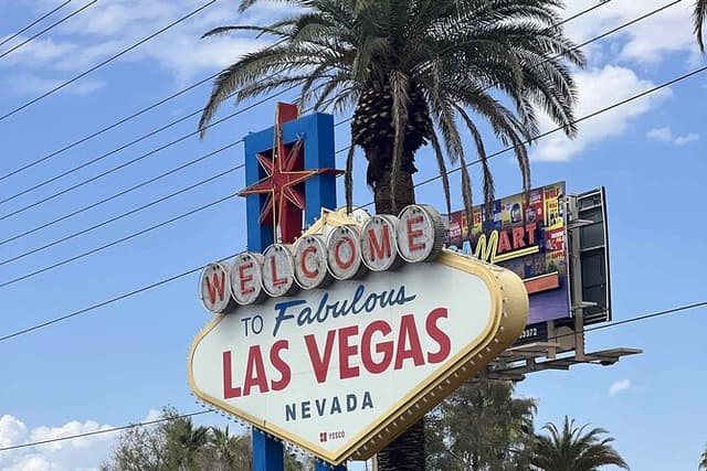 Las Vegas Neon and Secrets: Self-Guided Audio Tour