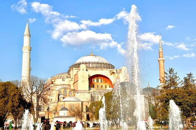 Istanbul Highlights Blue Mosque, Hagia Sophia, Cisterns and More!