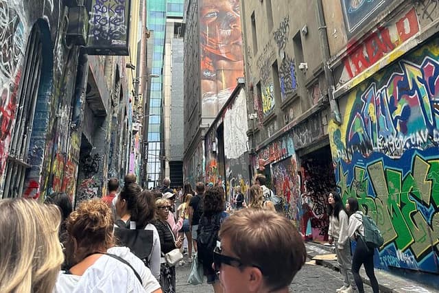 English Melbourne Walking Tour