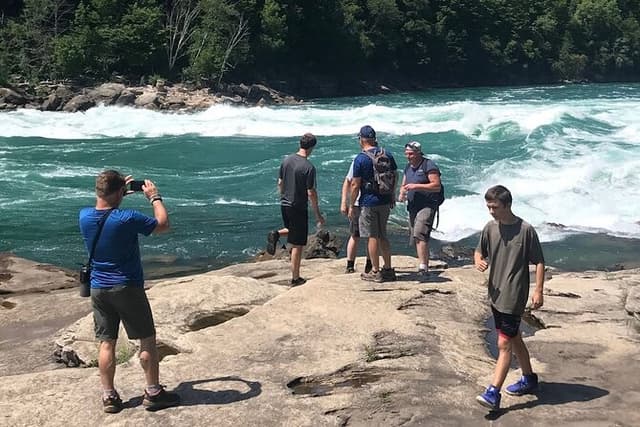 Devil's Hole to Whirlpool: 4 Hour Niagara River Trek