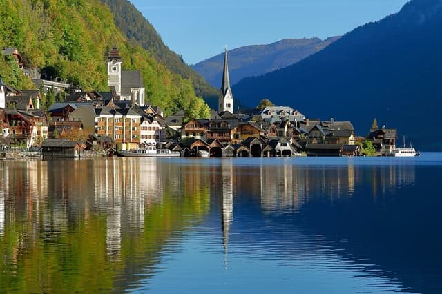Hallstatt Highlights Private Full-Day Tour from Salzburg
