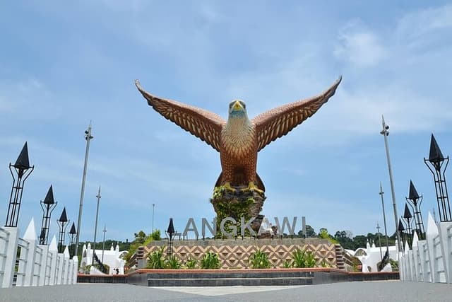 Full Day Private Tour with Sky Bridge and Cable Car in Langkawi