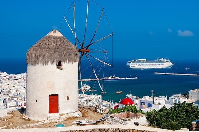 Cruises to Delos-Mykonos, Santorini and Koufonisi by Alexander