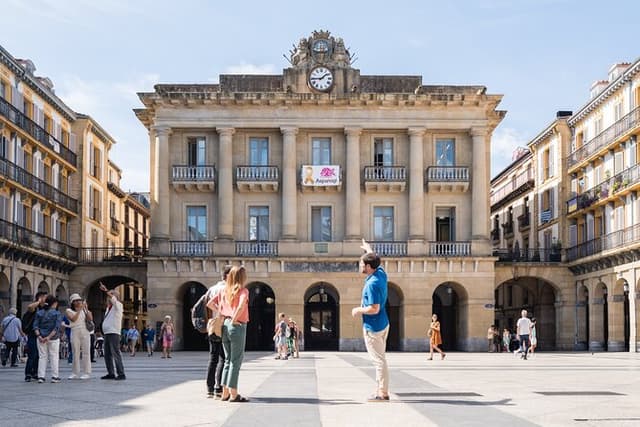 Private walking tour in San Sebastian