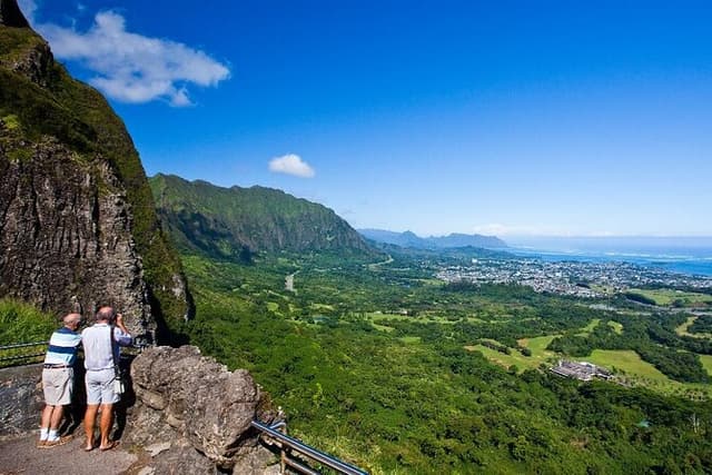 Oahu Circle Island Tour with Waimea Valley Waterfall