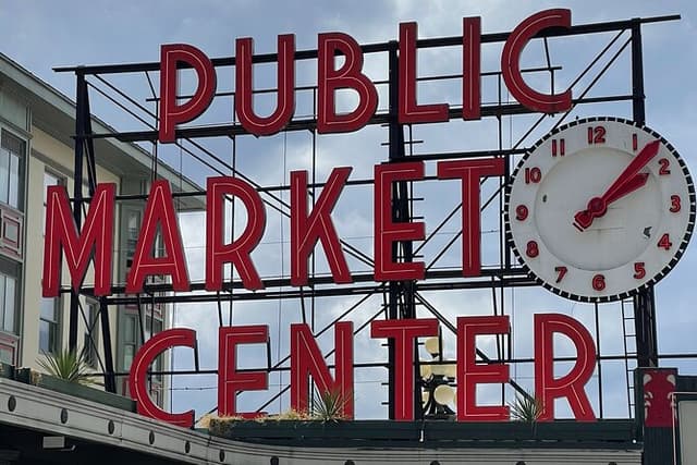 Seattle City Tour ICONIC Sites & Landmarks Small Group Max 12
