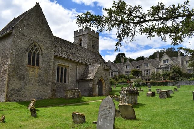 Oxford: Downton Abbey Day in the Cotswolds Tour By Black Cab