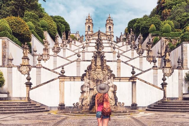 Authentic Braga & Guimarães: Small Historical Group Tour