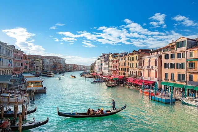 Private Venice Tours with Gondola - Tailor-Made: Choice of Guest!