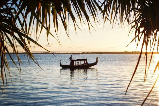 1 Hour Private Romantic Gondola Cruises in Banksia Beach