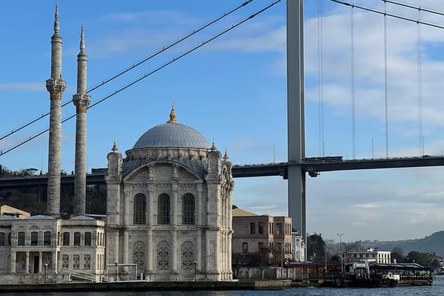 Bosphorus Cruise 2-3 Hour Cruises with Optional Asia Stop & Meal