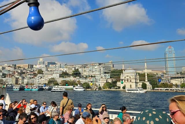 Experience Istanbul: Scenic Bosphorus Cruise with Lunch&Breakfast