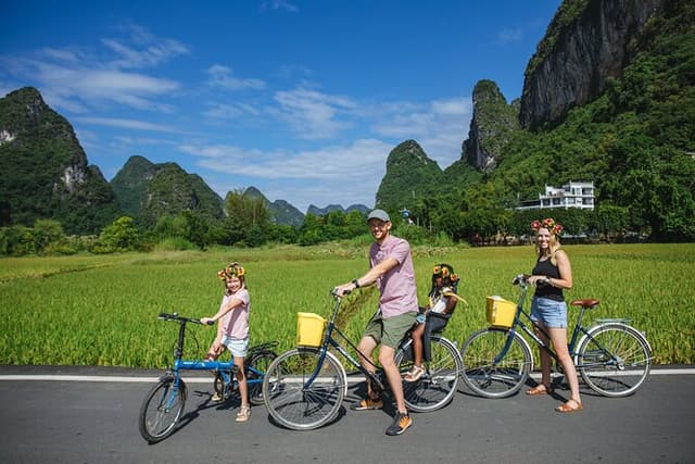 1 Day Private Tour: Li River Cruise from Guilin & Yangshuo Biking