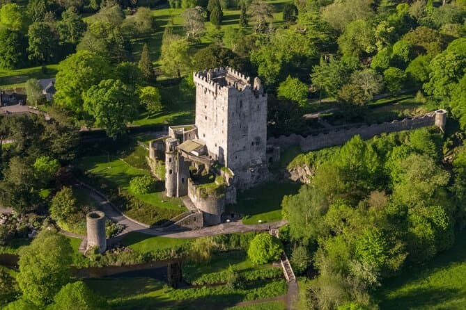 Best Rock of Cashel Day Tours from Dublin: Book Now