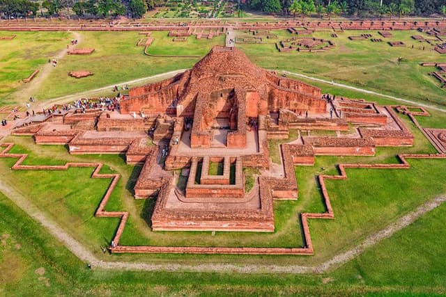 Golden Age Odyssey 5 Day Private Tour
