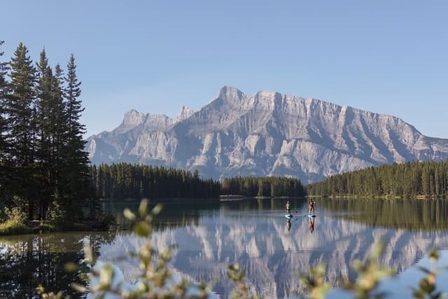 1.5 Hour Stand Up Paddle-board (SUP) Tour in Banff National Park