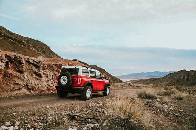 Las Vegas Guided Off-Road Adventure to Boathouse Cove