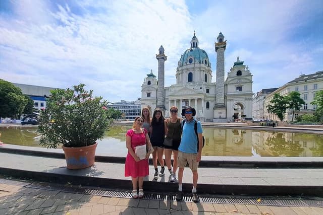 Fall in Love with Vienna in 3 hours- Prive VIP Walk
